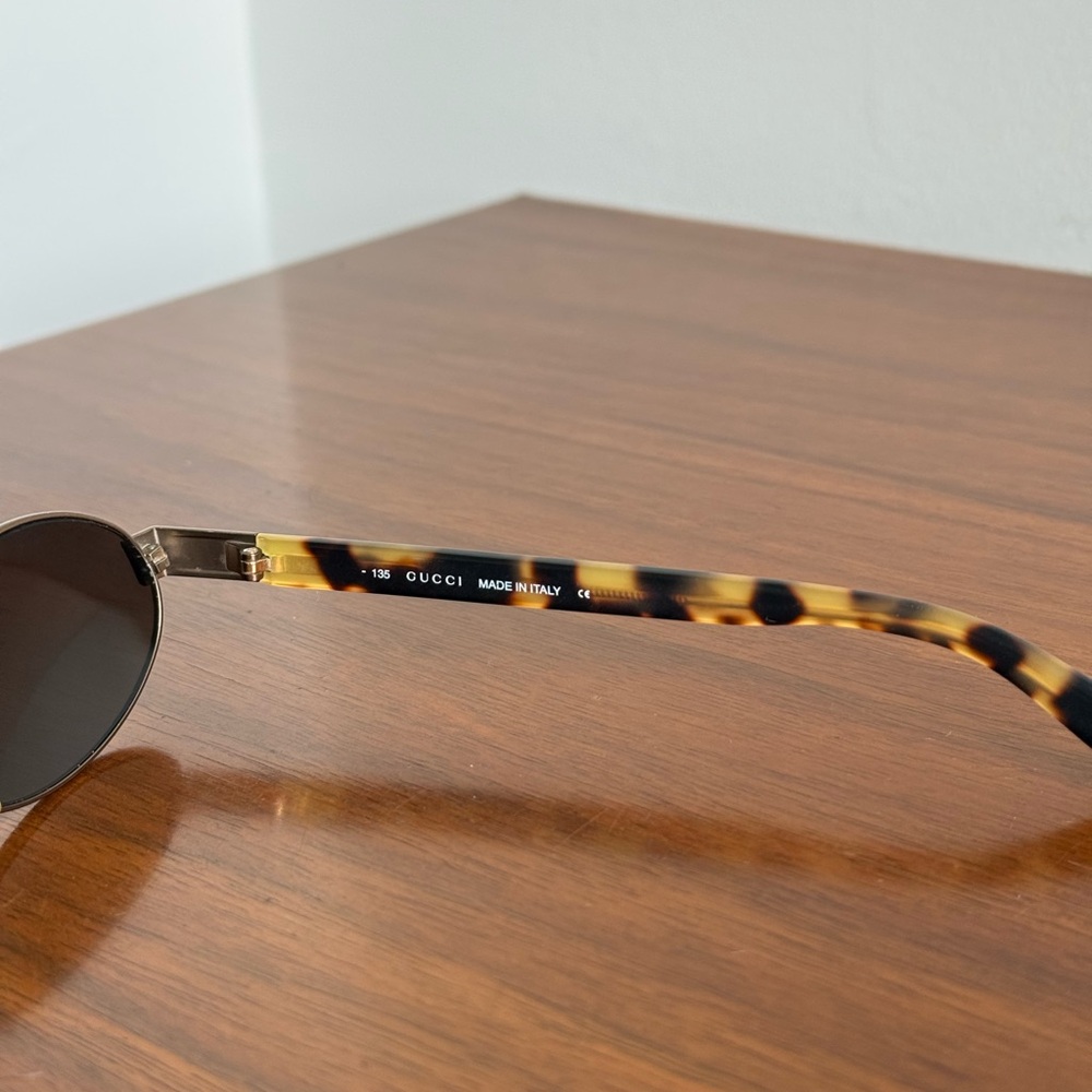 Vintage Gucci Tortoiseshell Sunglasses - Picture 5 of 7